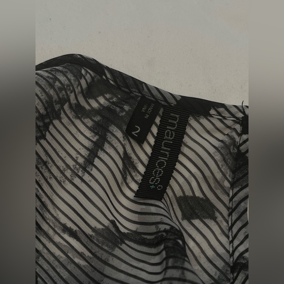Maurices Plus Women’s Black/ Grey Floral Sleeveless Sheer Top Blouse Size 2 - Picture 5 of 9